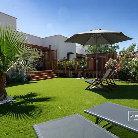 Marina - Climatisee Avec Piscine Villa