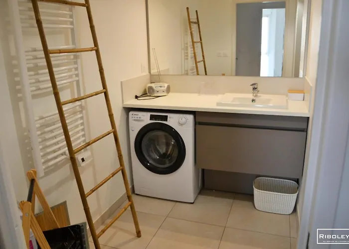 Villa Riboleys - Climatisee Avec Piscine *