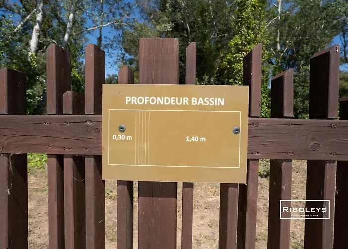 Villa Riboleys - Climatisee Avec Piscine *