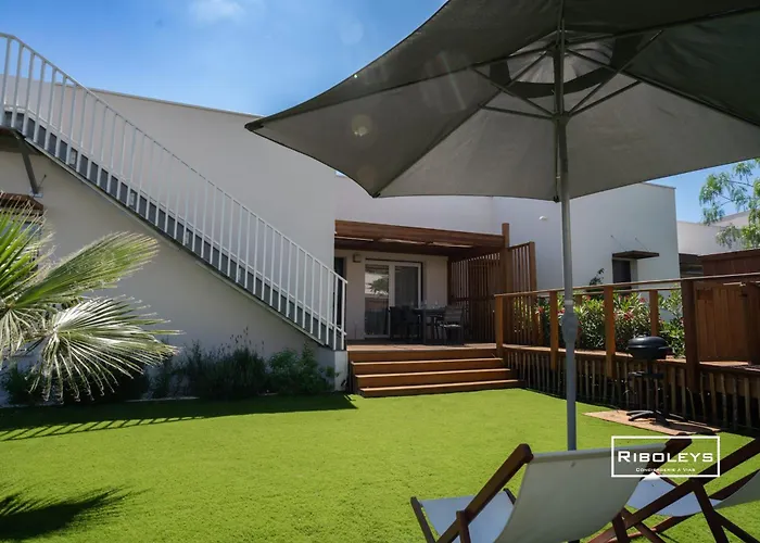 Villa Riboleys - Climatisee Avec Piscine Vias